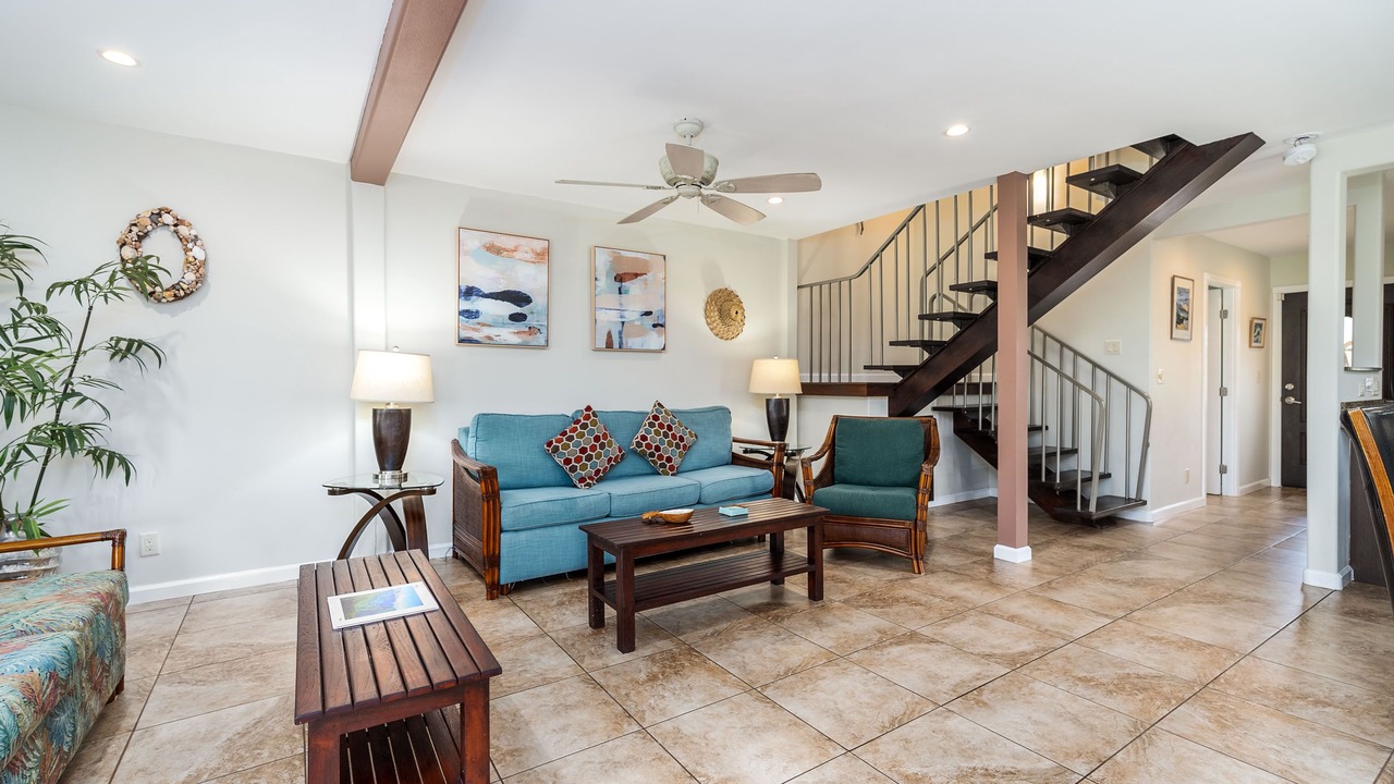 Photo of Livingroom in Downtown Lahaina