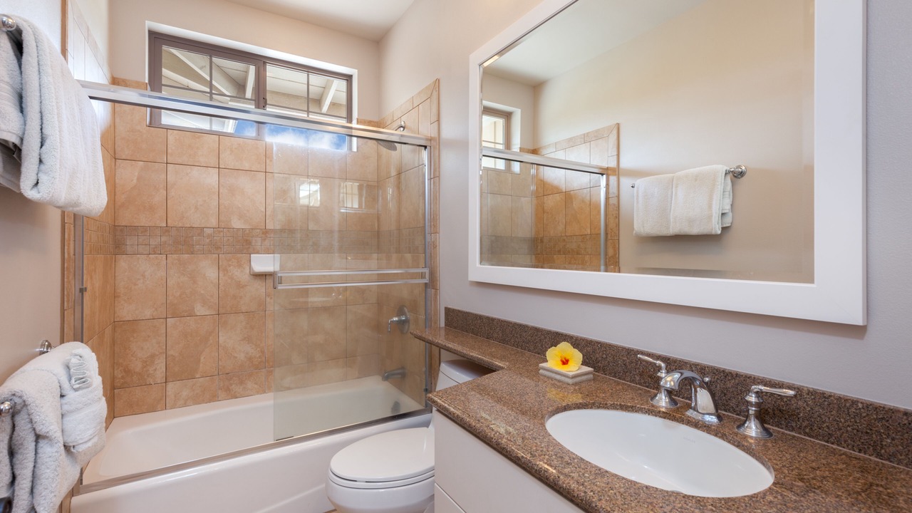 Photo of Bathroom in Kulalani