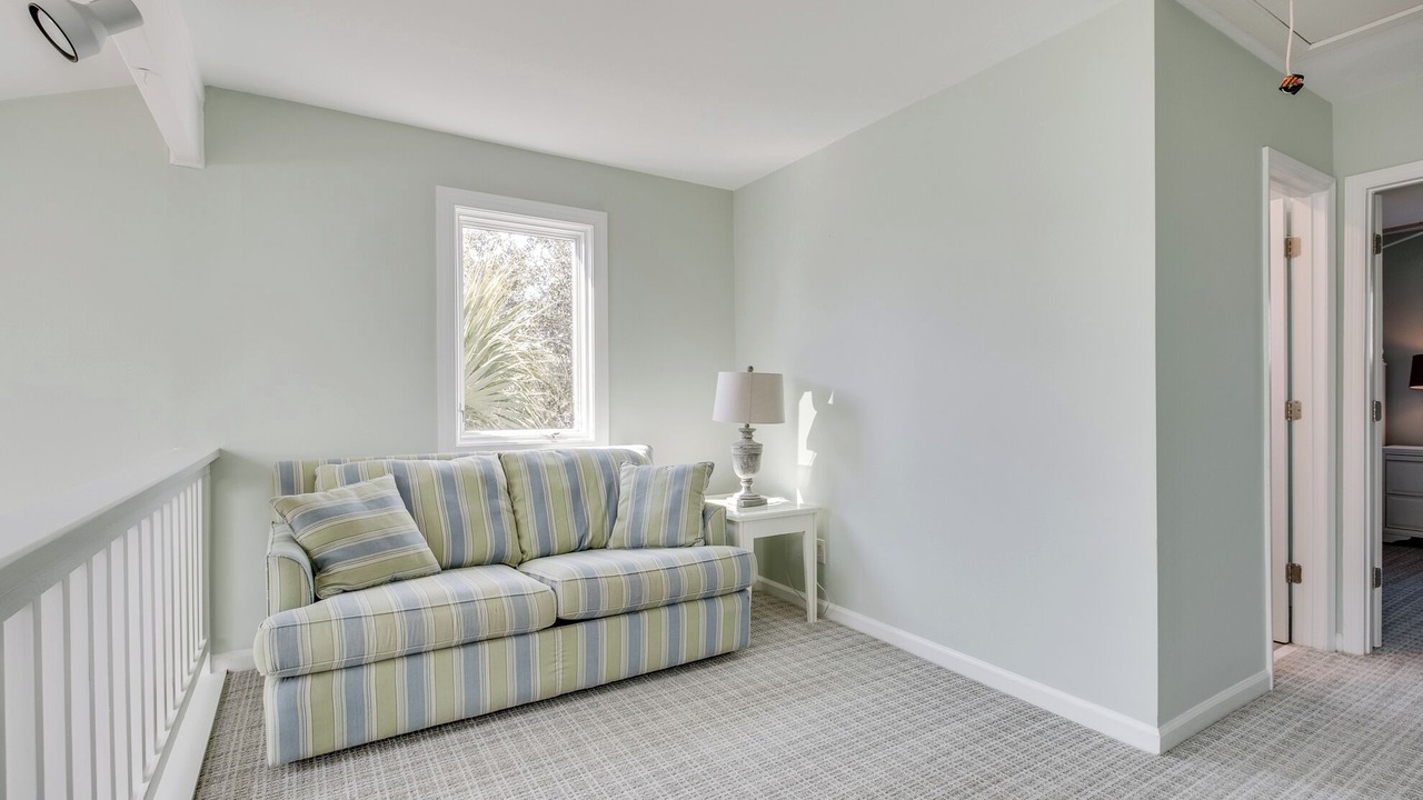 Photo of Livingroom in North Forest Beach