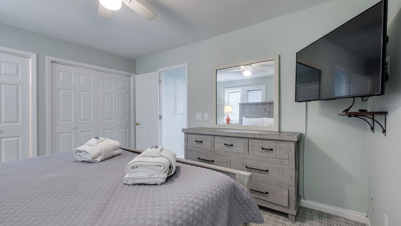 Photo of Bedroom in North Forest Beach