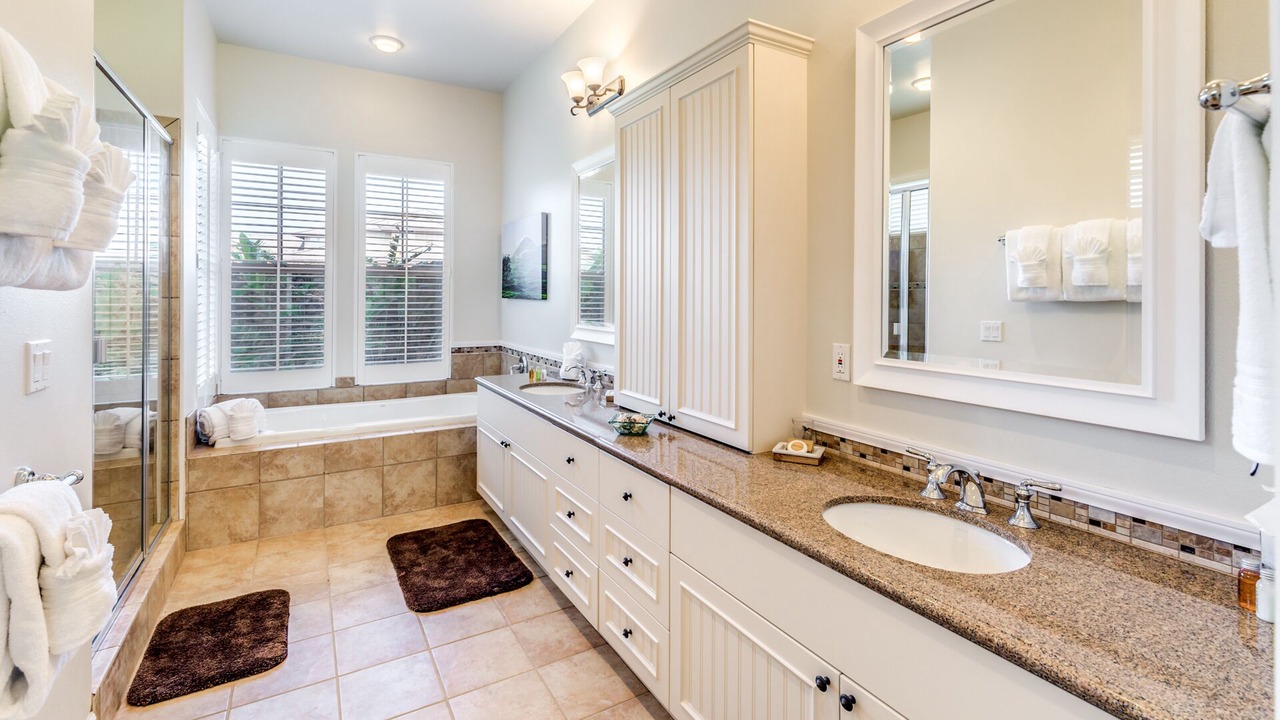 Photo of Bathroom in Kulalani