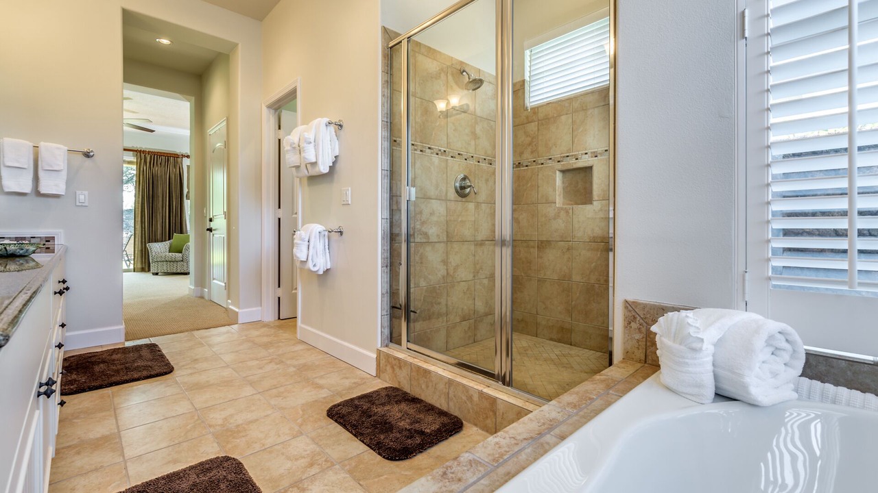 Photo of Bathroom in Kulalani