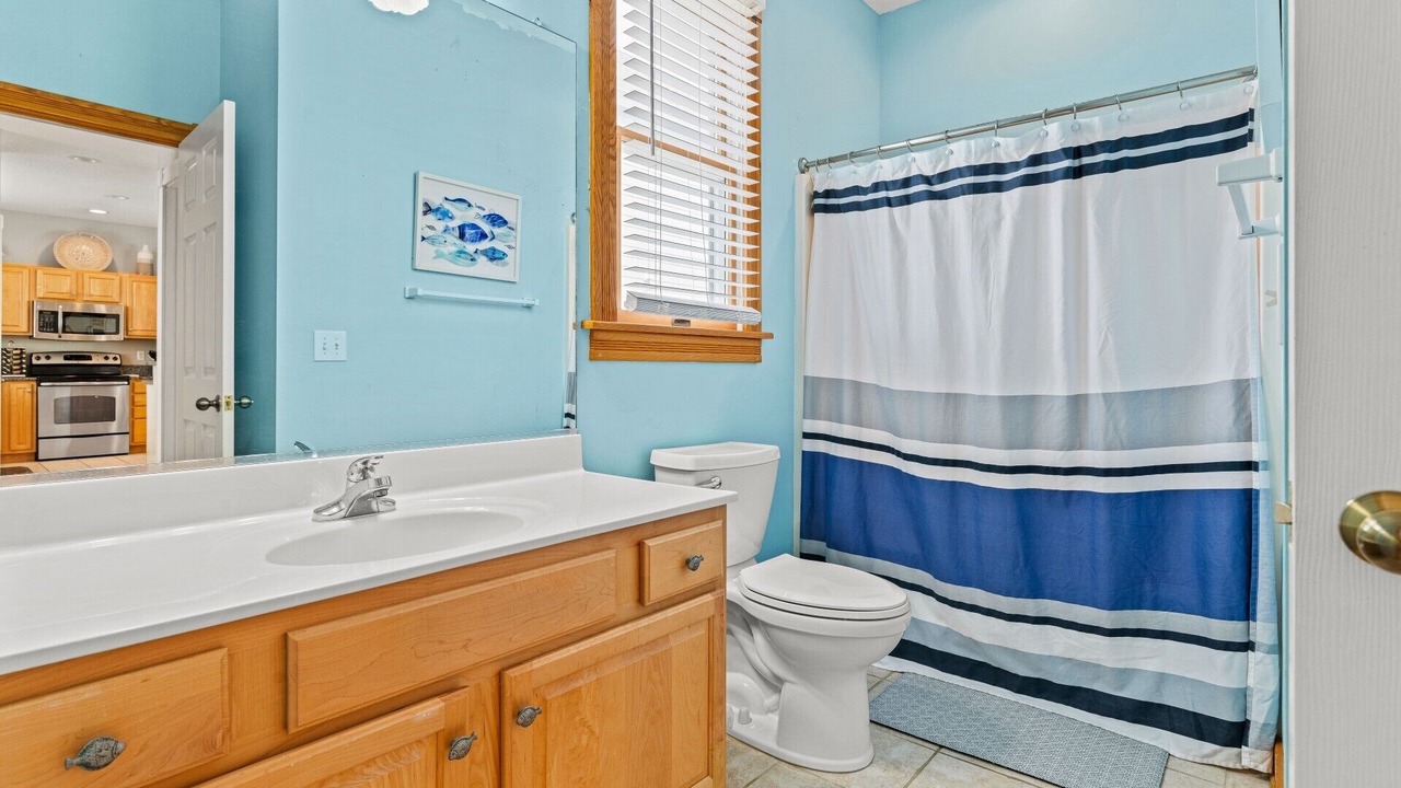 Photo of Bathroom in Manteo