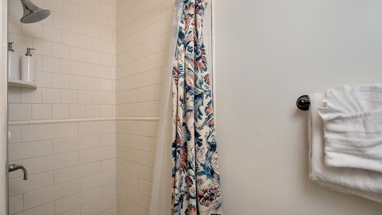 Photo of Bathroom in Maalaea