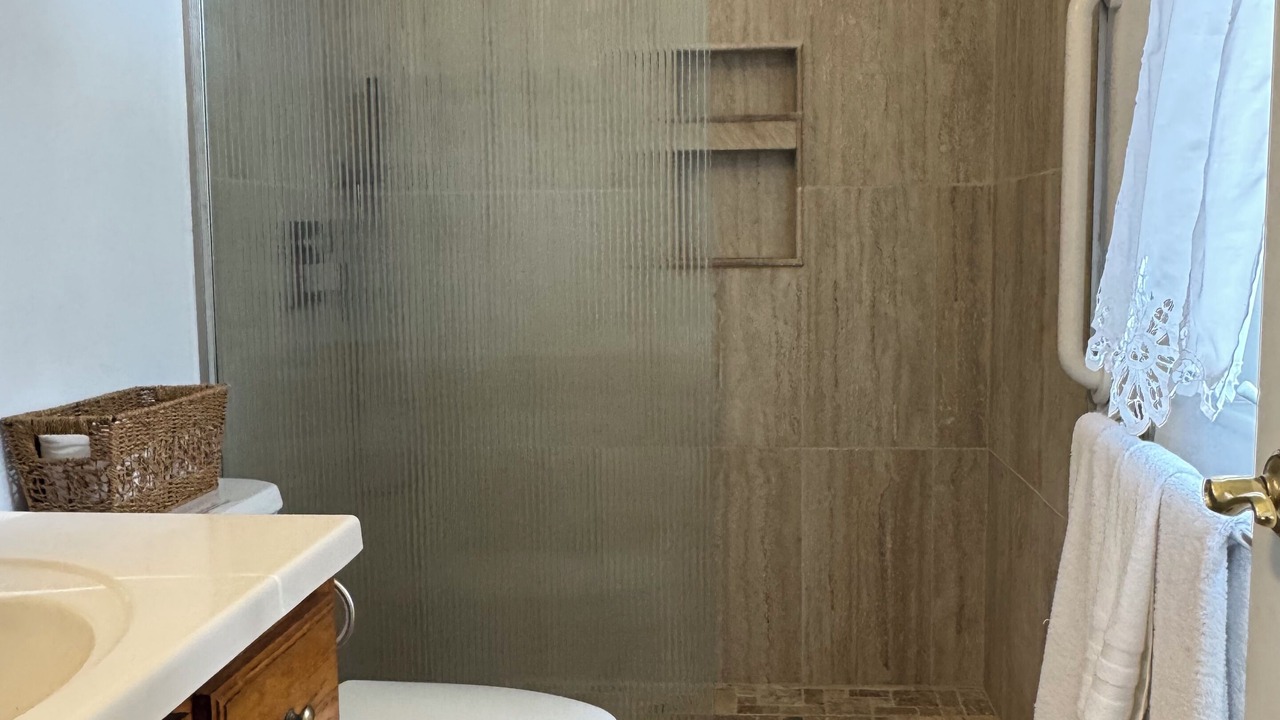 Photo of Bathroom in Honaunau-Napoopoo