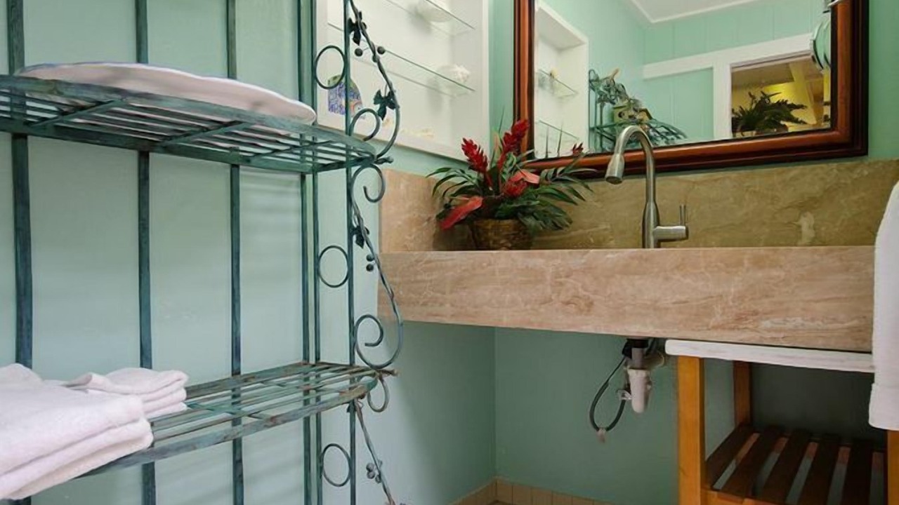 Photo of Bathroom in Kailua