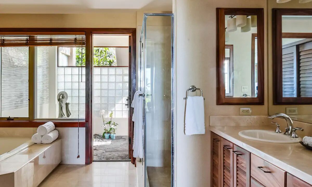Photo of Bathroom in Kaupulehu