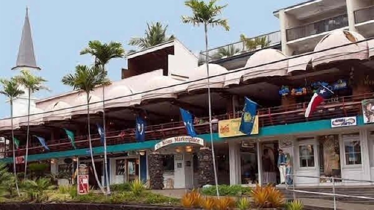 Photo of Others in Historic Kailua Village
