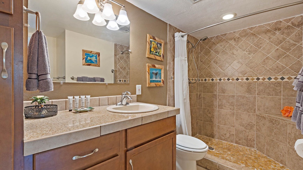 Photo of Bathroom in Maalaea