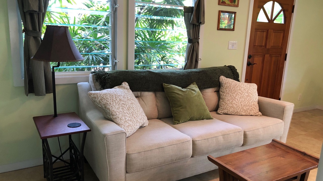 Photo of Livingroom in Kuulei Tract