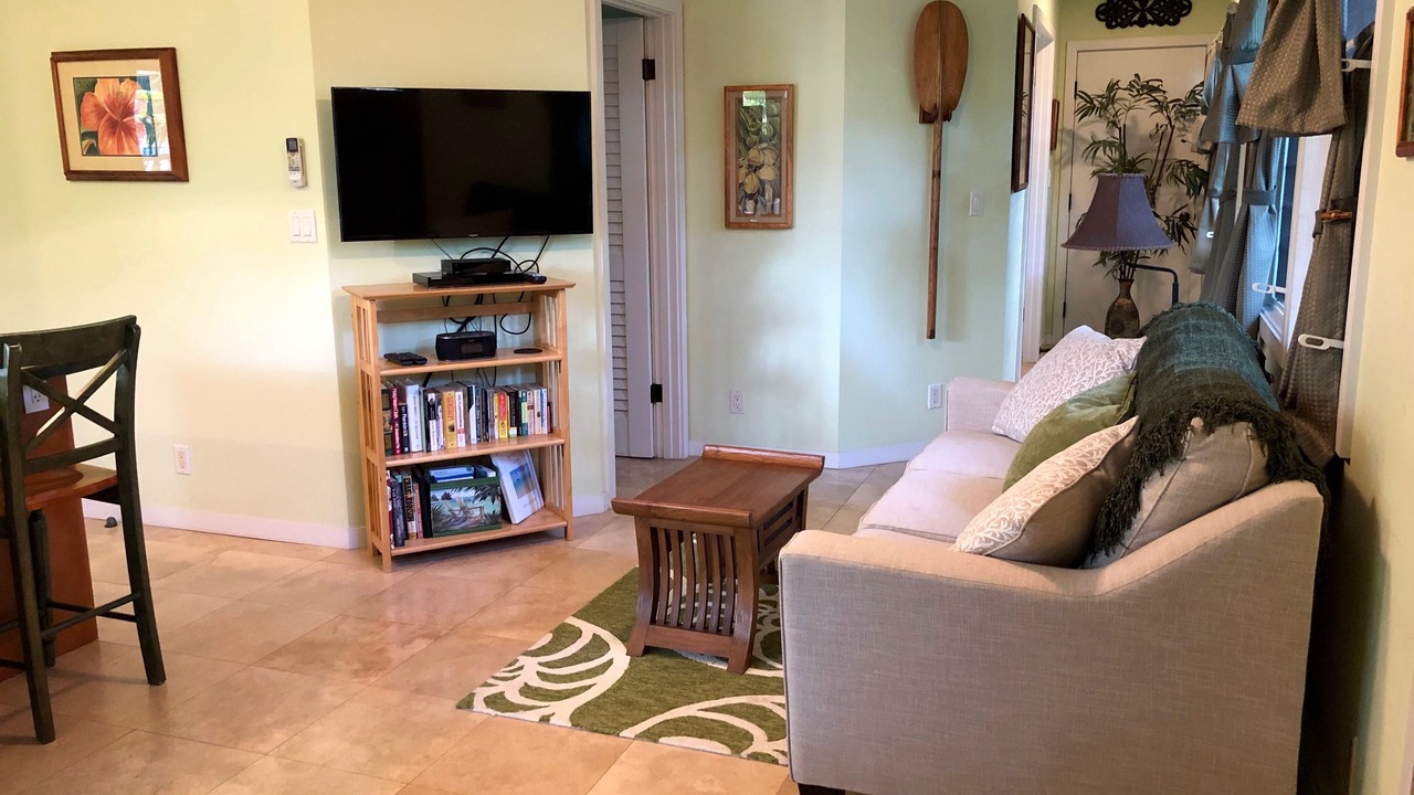 Photo of Livingroom in Kuulei Tract