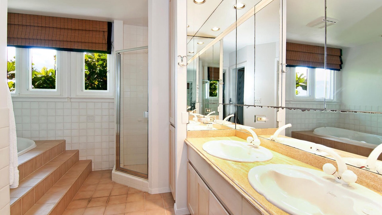 Photo of Bathroom in Kalama Tract