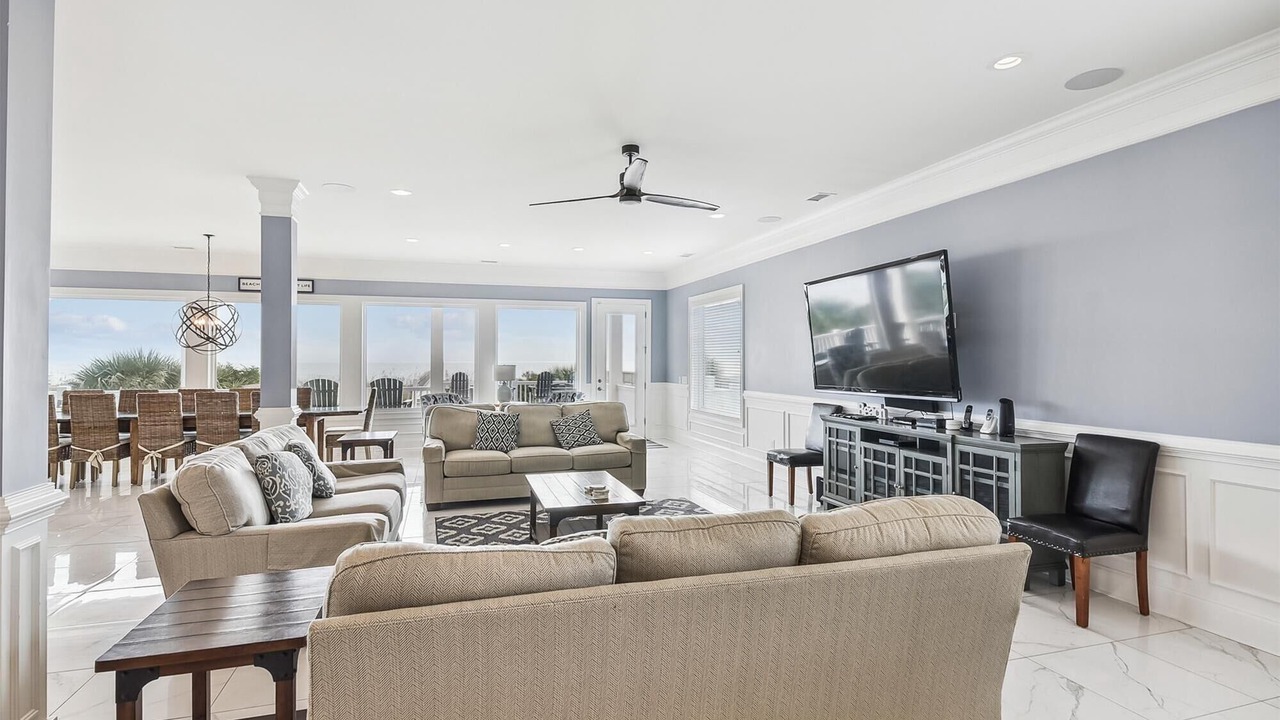 Photo of Livingroom in Ocean Drive
