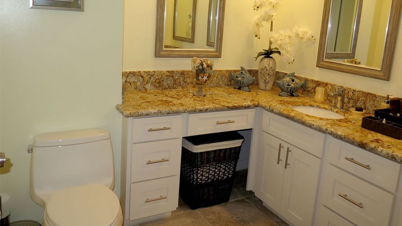 Photo of Bathroom in Makaha