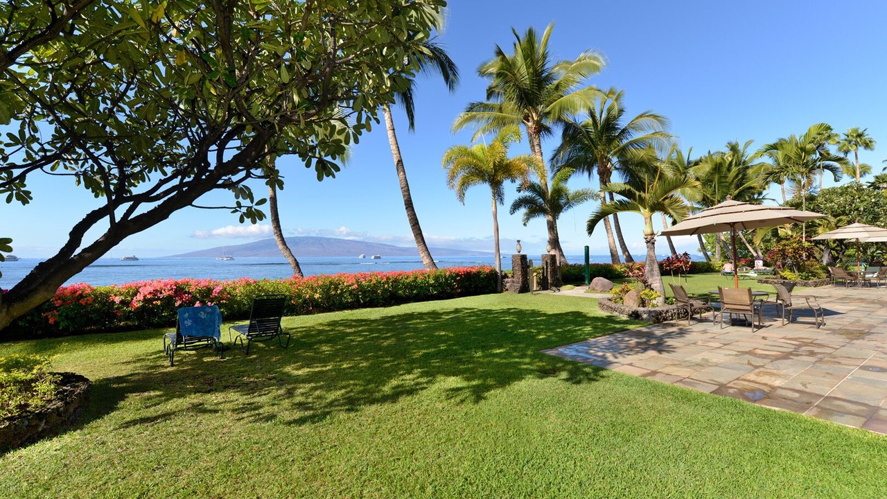 Photo of Patio Balcony in Historic Lahaina Front Street