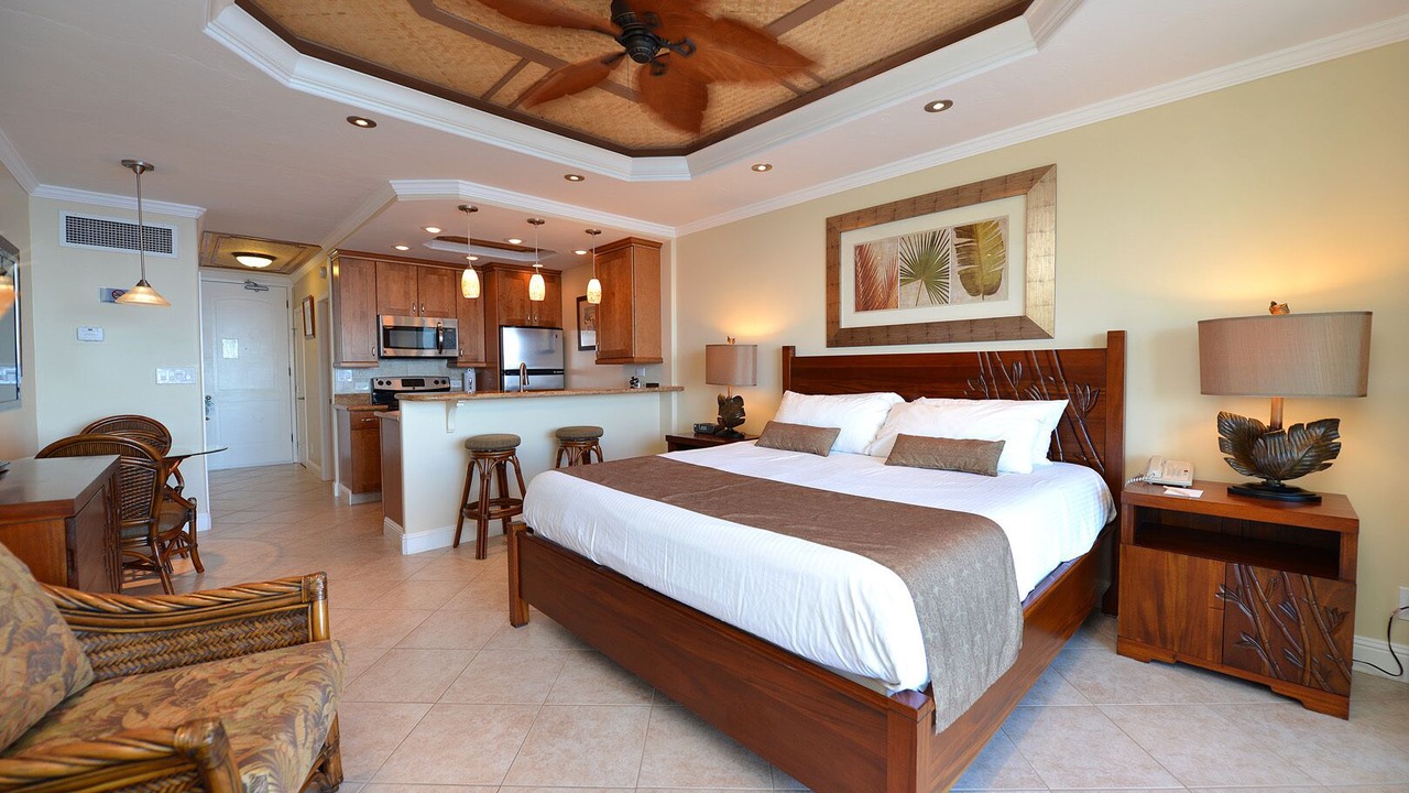 Photo of Bedroom in Historic Lahaina Front Street