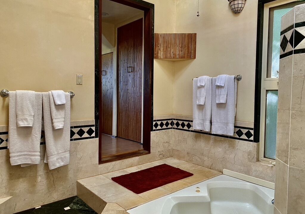 Photo of Bathroom in Kuau