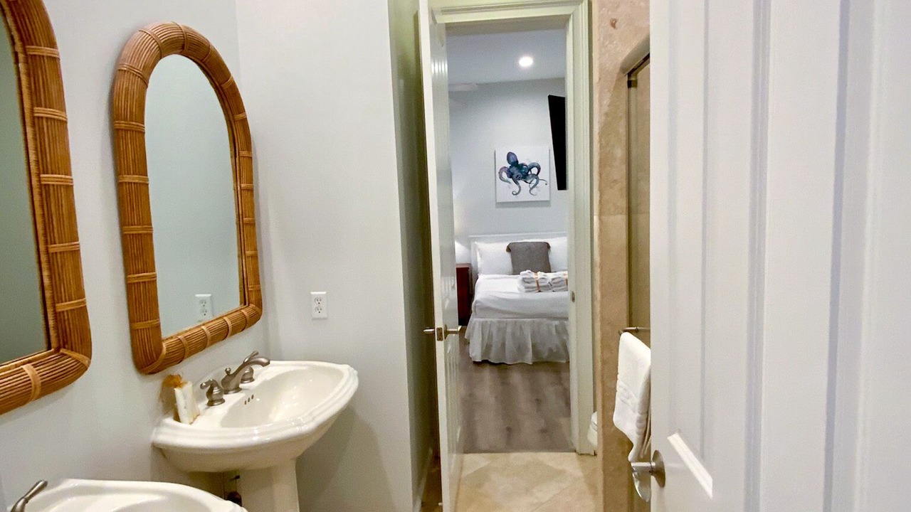Photo of Bathroom in Palmetto Dunes