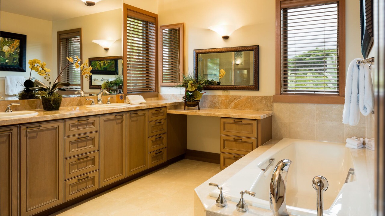 Photo of Bathroom in Kaupulehu