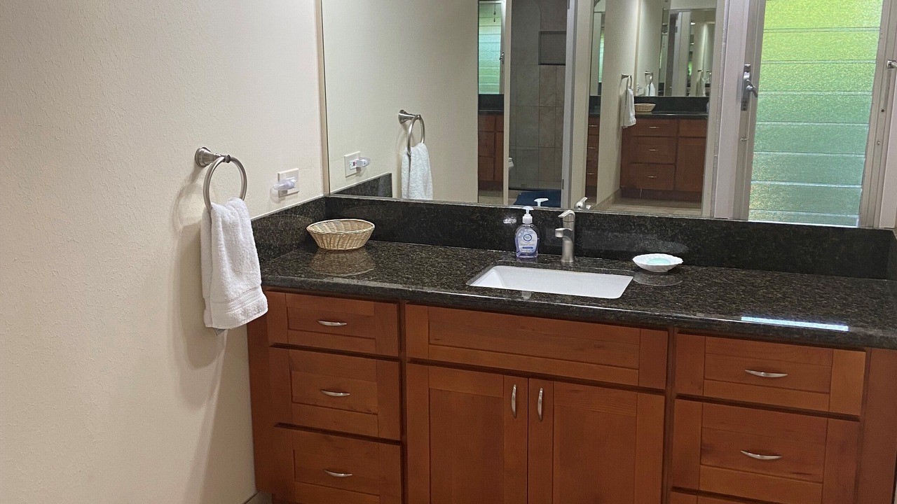 Photo of Bathroom in Kaanapali