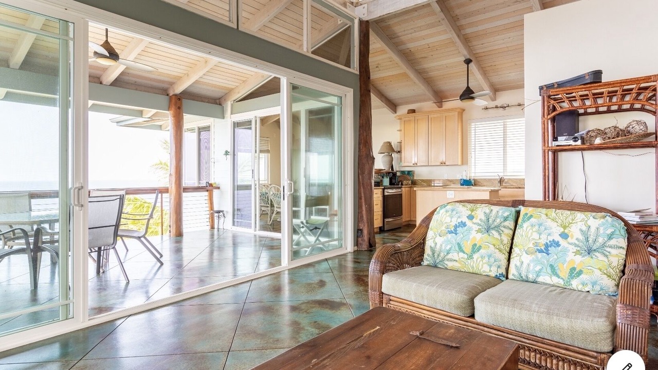 Photo of Livingroom in Captain Cook