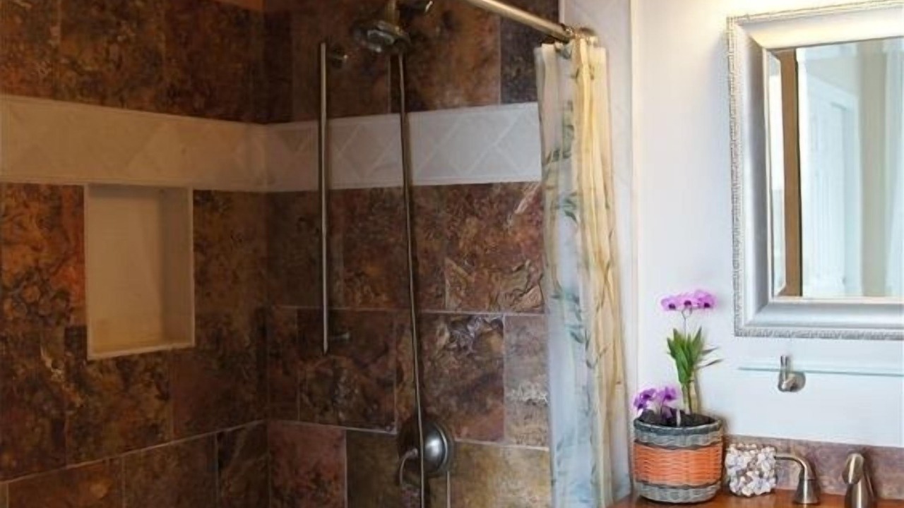 Photo of Bathroom in Captain Cook