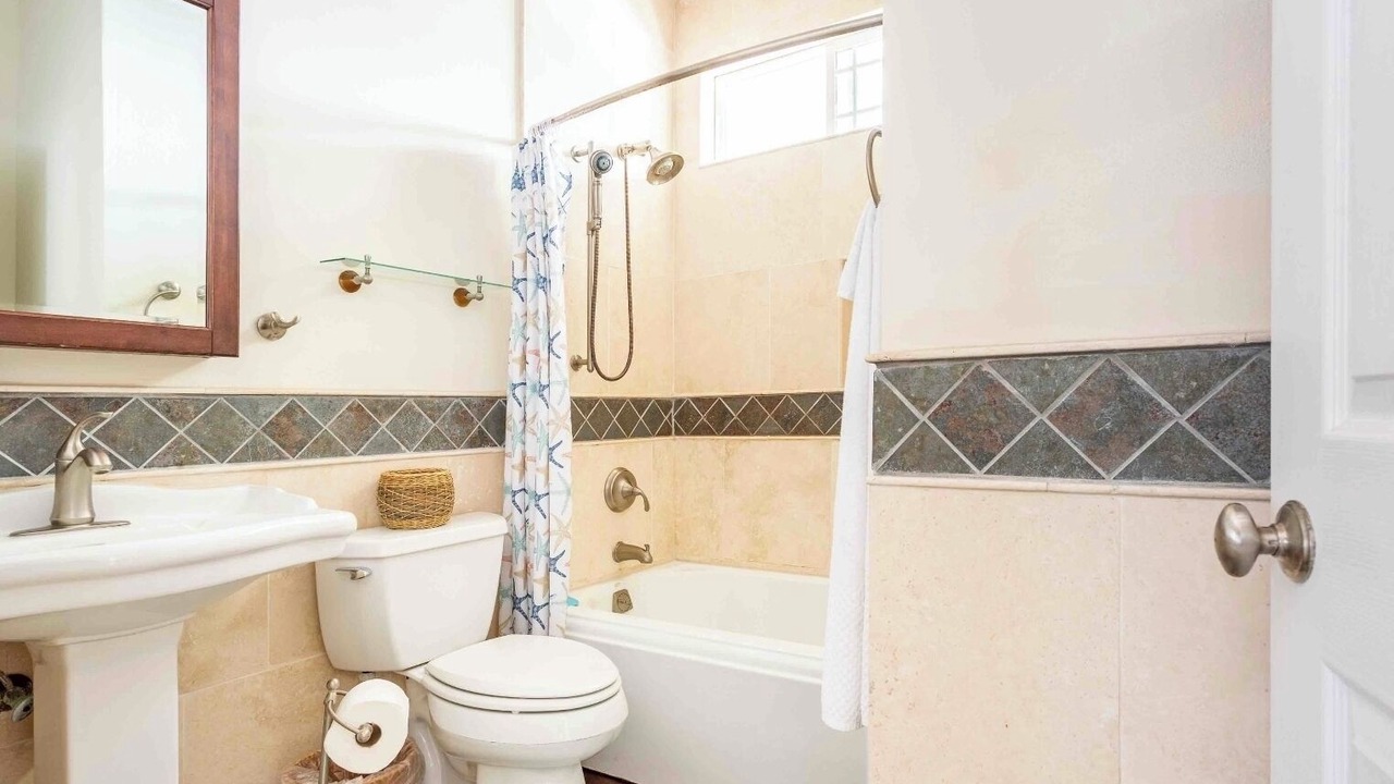 Photo of Bathroom in Captain Cook