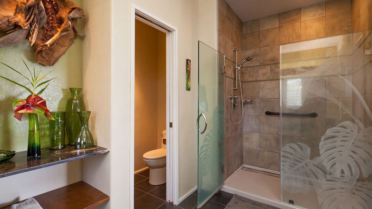 Photo of Bathroom in Keauhou