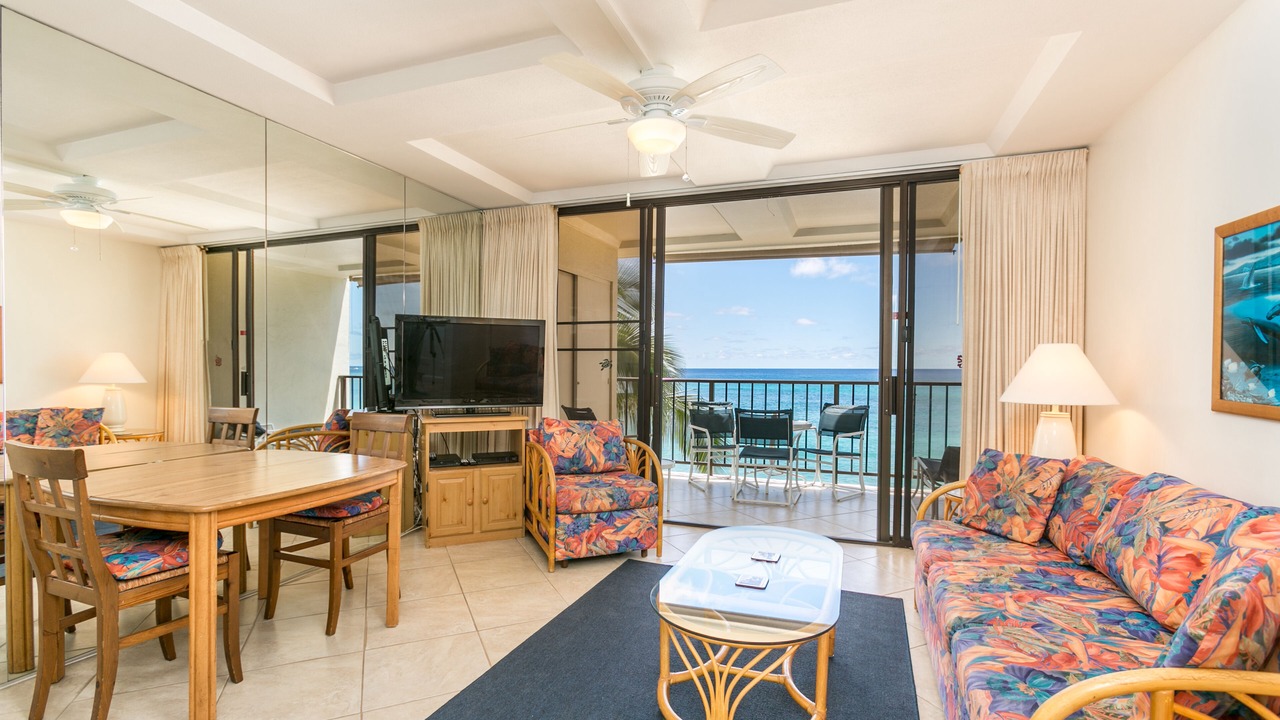 Photo of Livingroom in Makaha