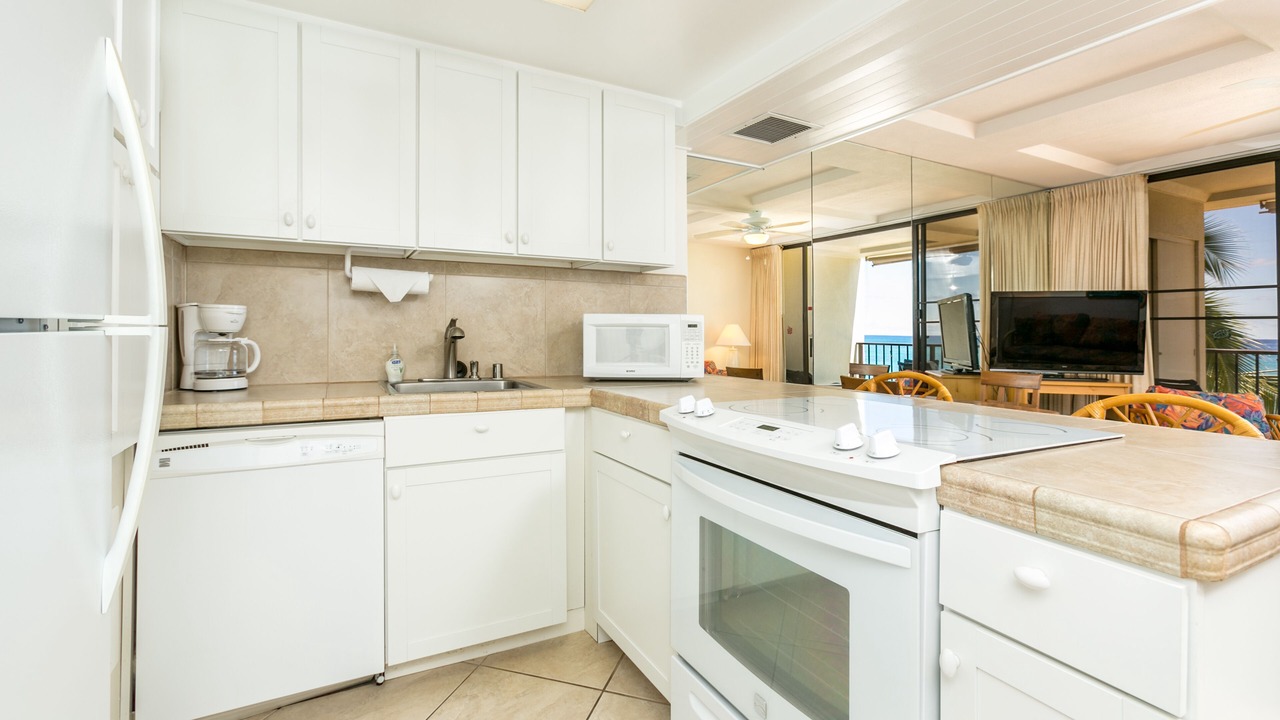 Photo of Kitchen in Makaha