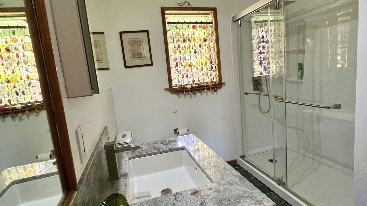 Photo of Bathroom in Opihikao