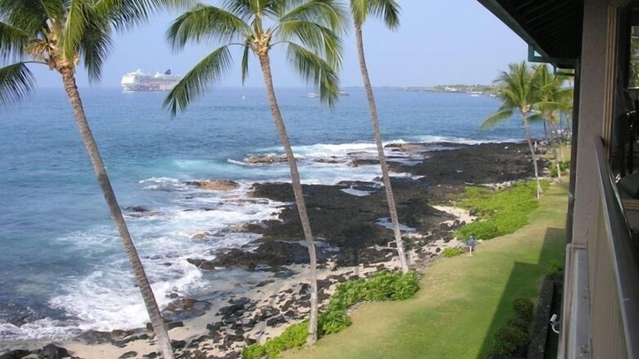 Photo of Others in Historic Kailua Village