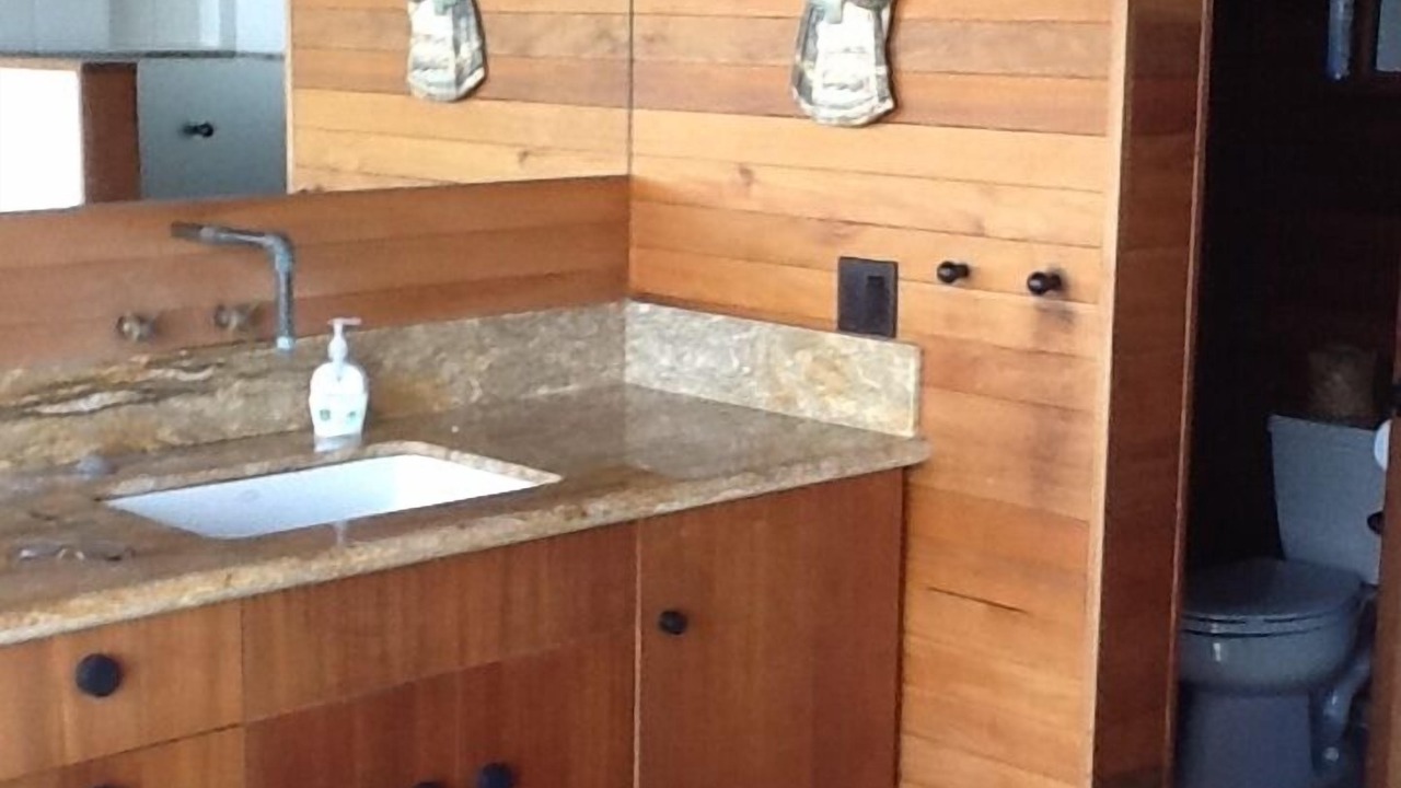 Photo of Bathroom in Holualoa