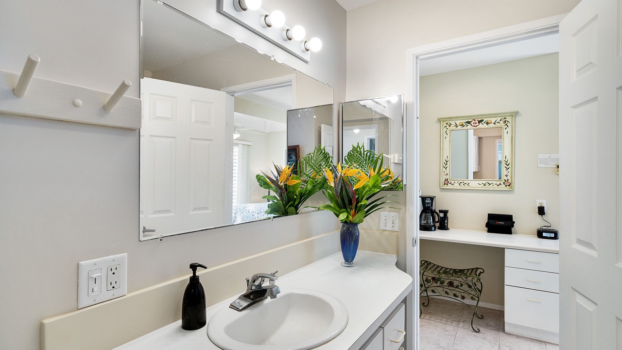 Photo of Bathroom in Keauhou