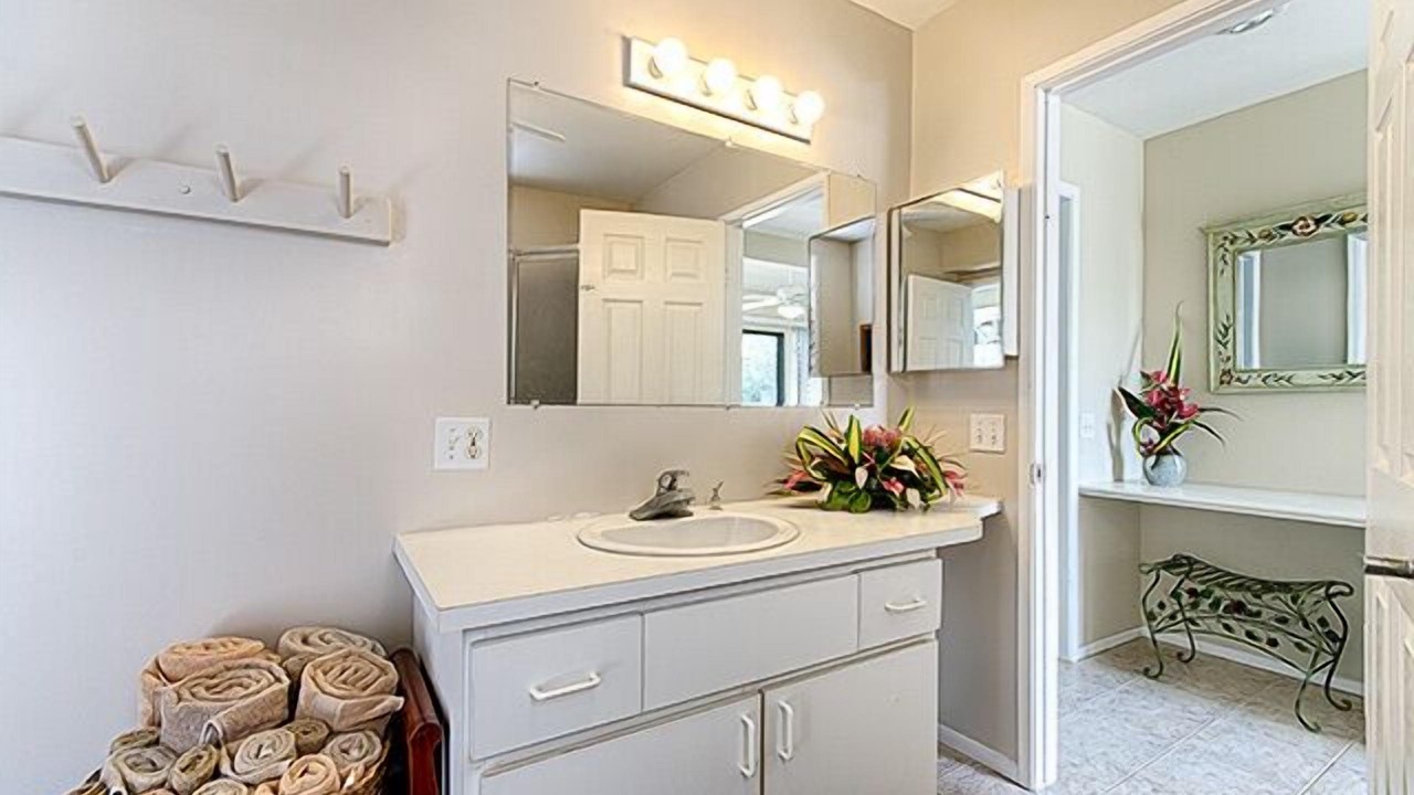Photo of Bathroom in Keauhou
