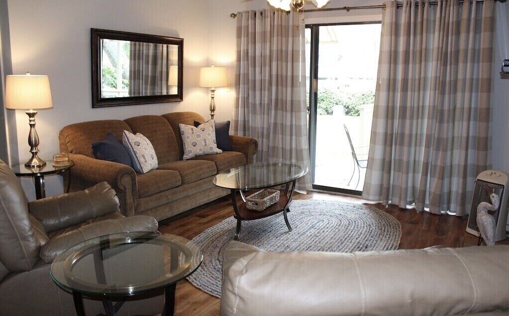 Photo of Bedroom in Arcadian Shores