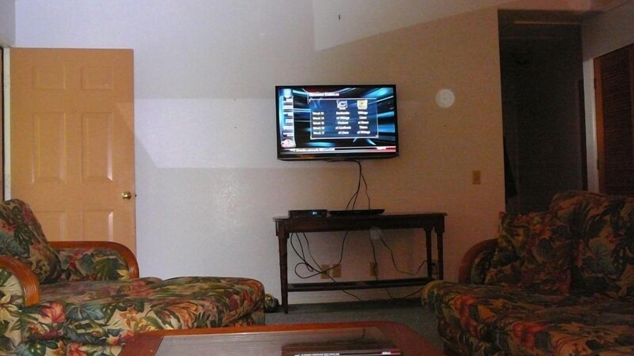 Photo of Bedroom in Leilani Estates