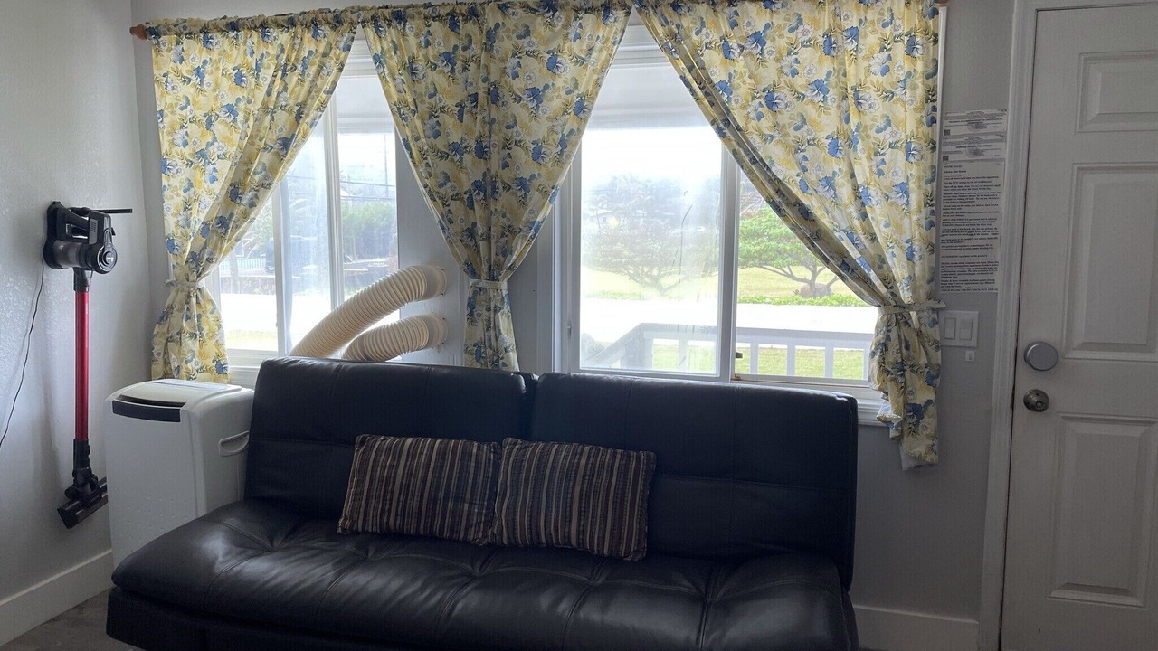 Photo of Livingroom in Laie