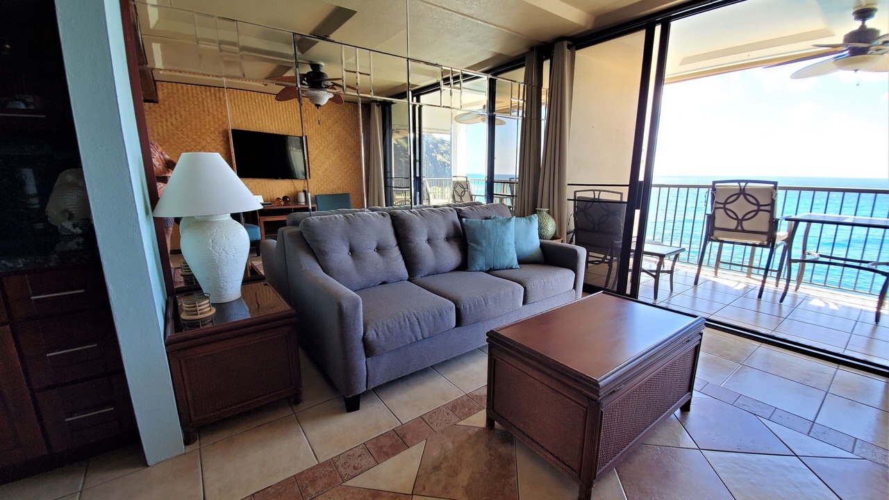 Photo of Livingroom in Makaha
