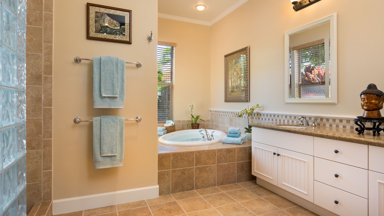 Photo of Bathroom in Kulalani