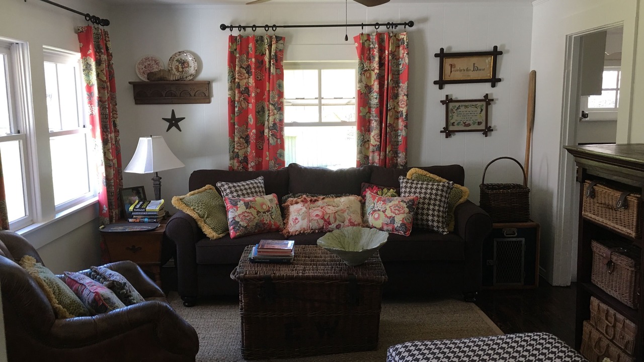 Photo of Livingroom in Reed Creek