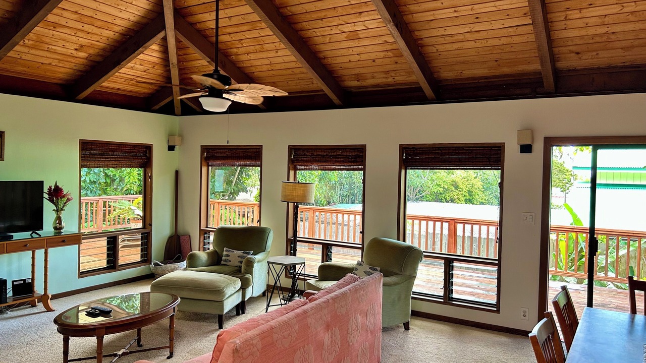 Photo of Livingroom in Haiku