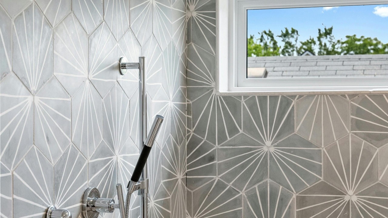Photo of Bathroom in Blackshear-Prospect Hill