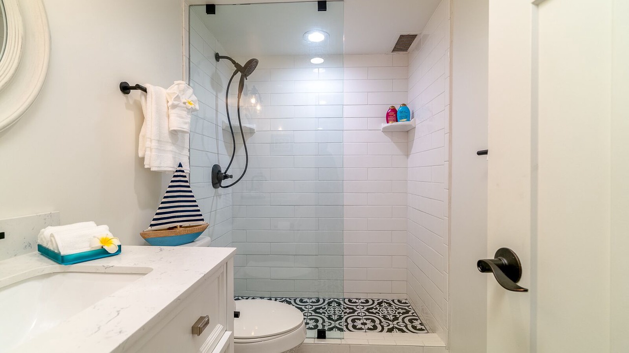Photo of Bathroom in Maalaea