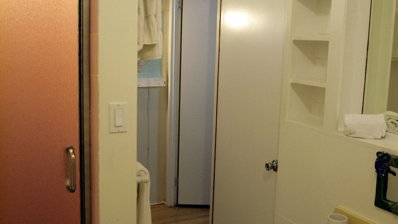 Photo of Bathroom in Waimanalo