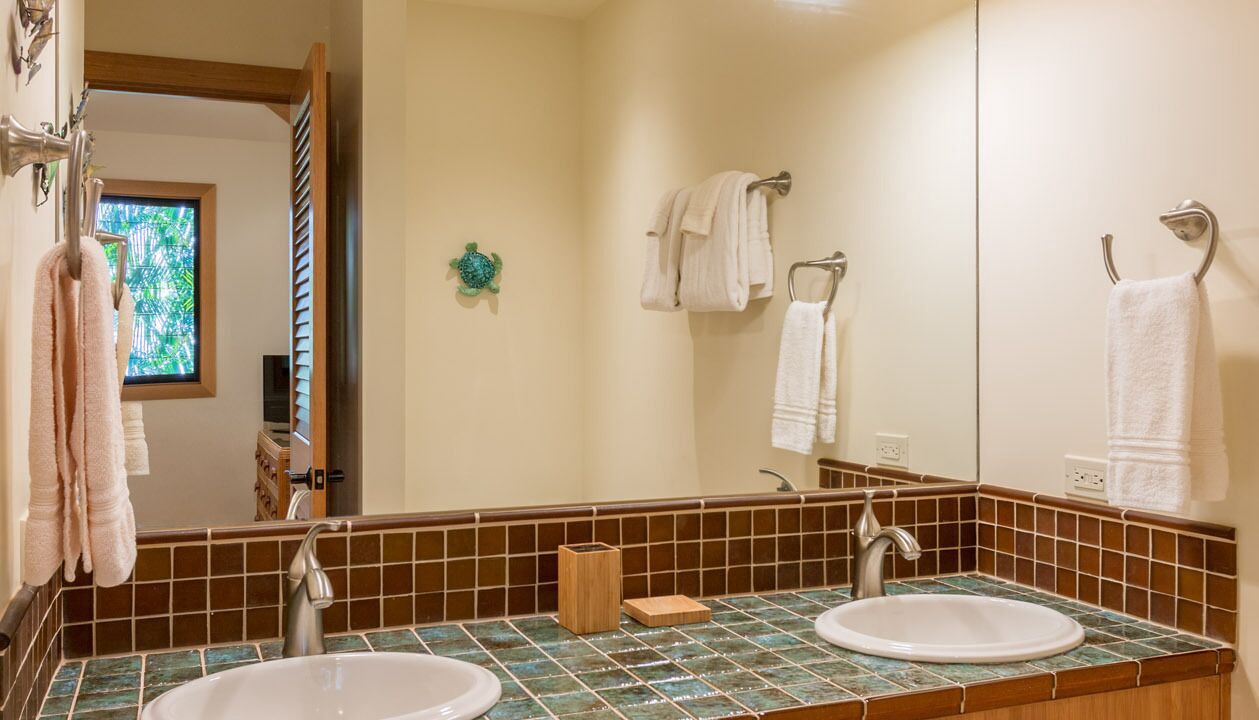 Photo of Bathroom in Spreckelsville