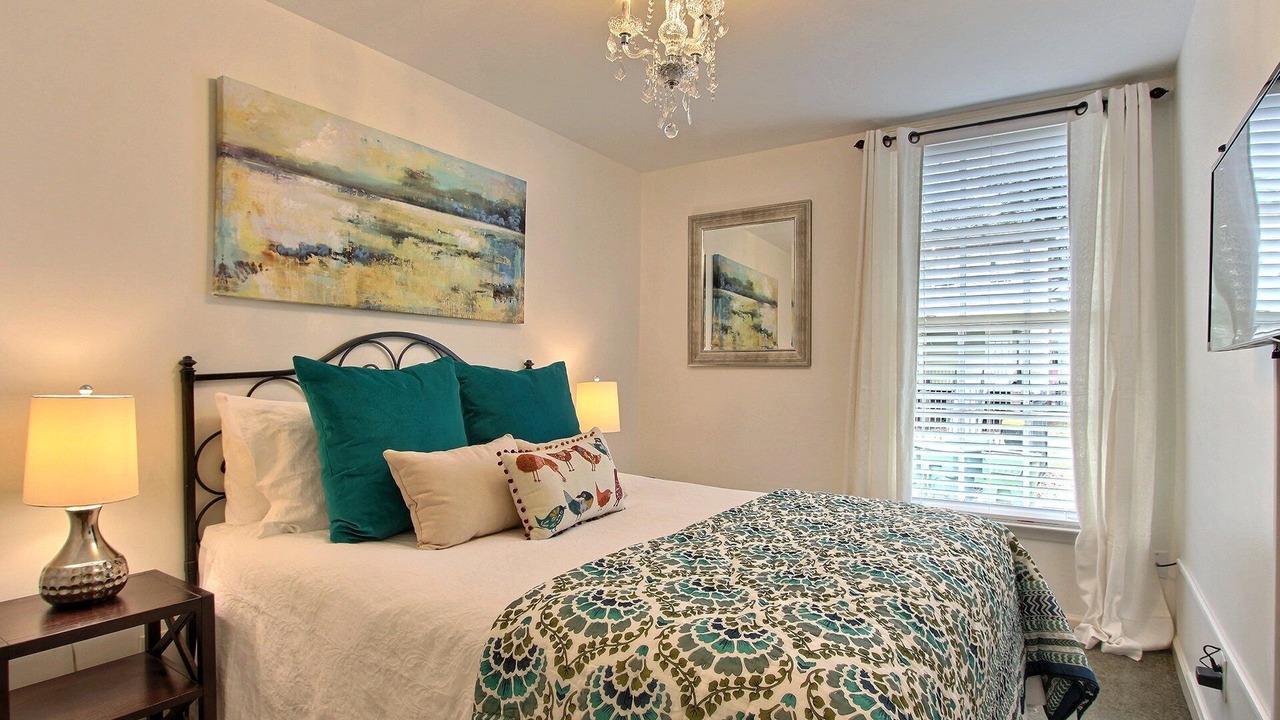 Photo of Bedroom in Metropolitan