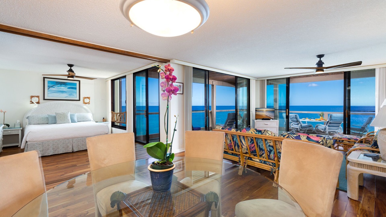 Photo of Bedroom in Kahaluu Bay