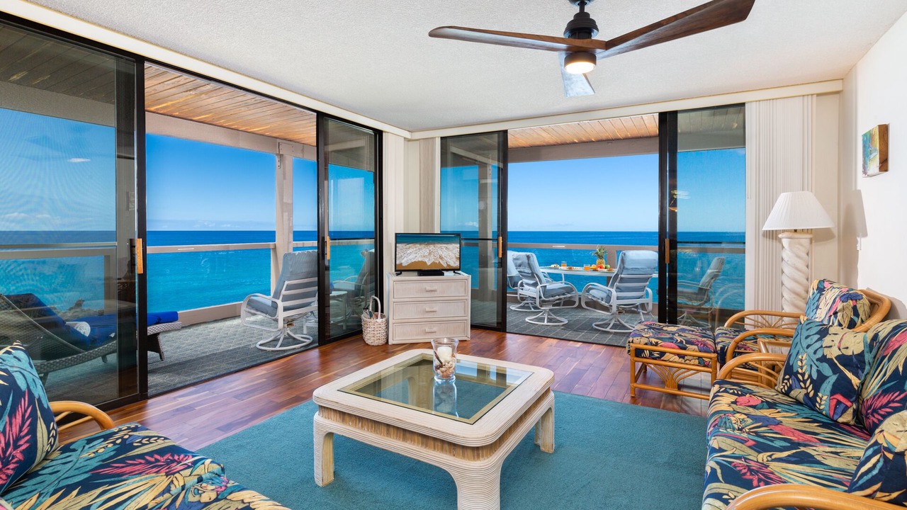 Photo of Bedroom in Kahaluu Bay