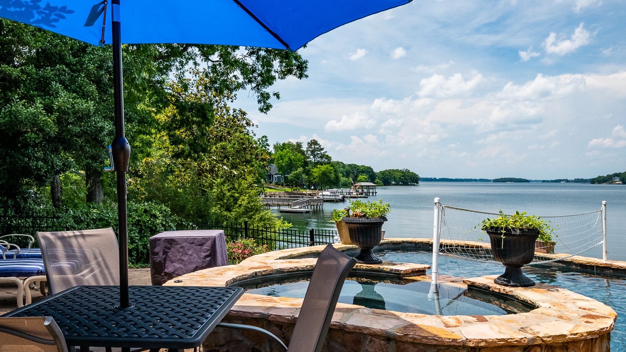 Photo of Outdoor in Huntersville